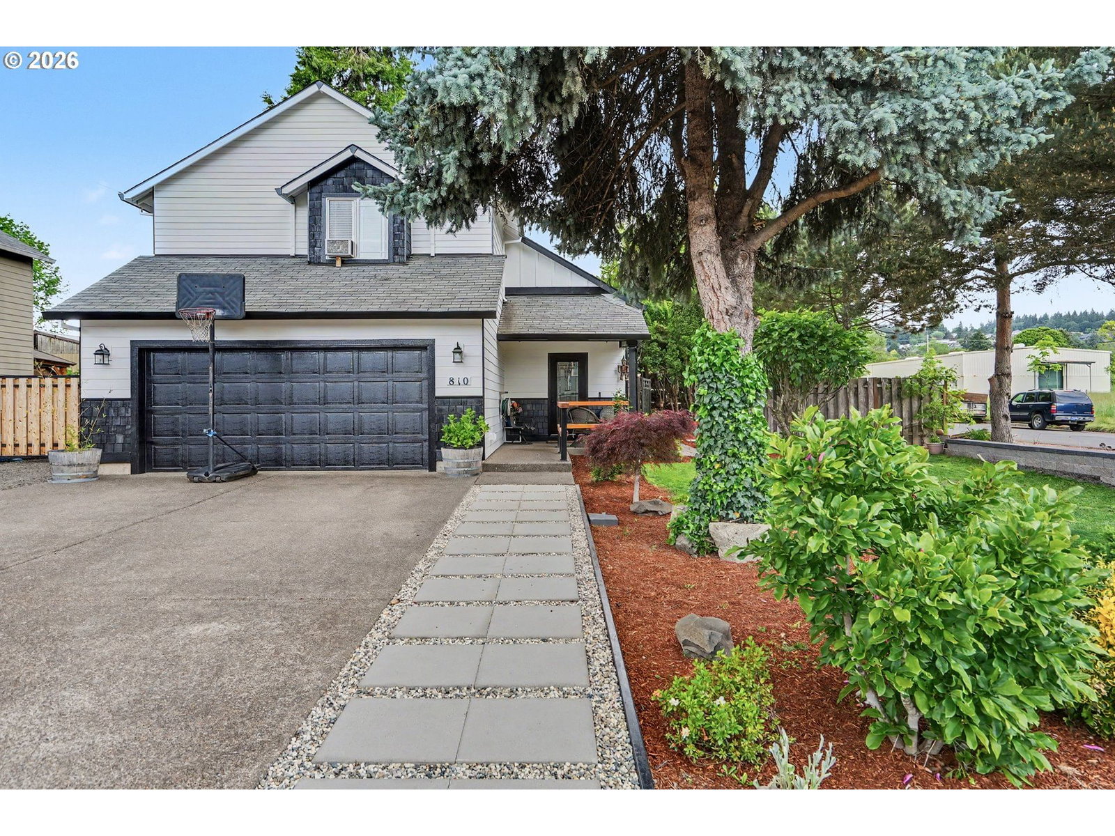 Listing photo 1 of 6