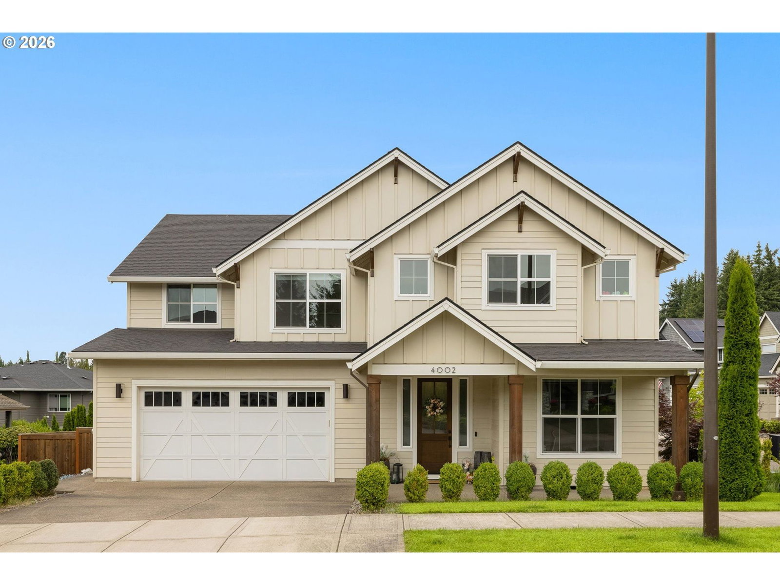 4002 ROXBURY DR