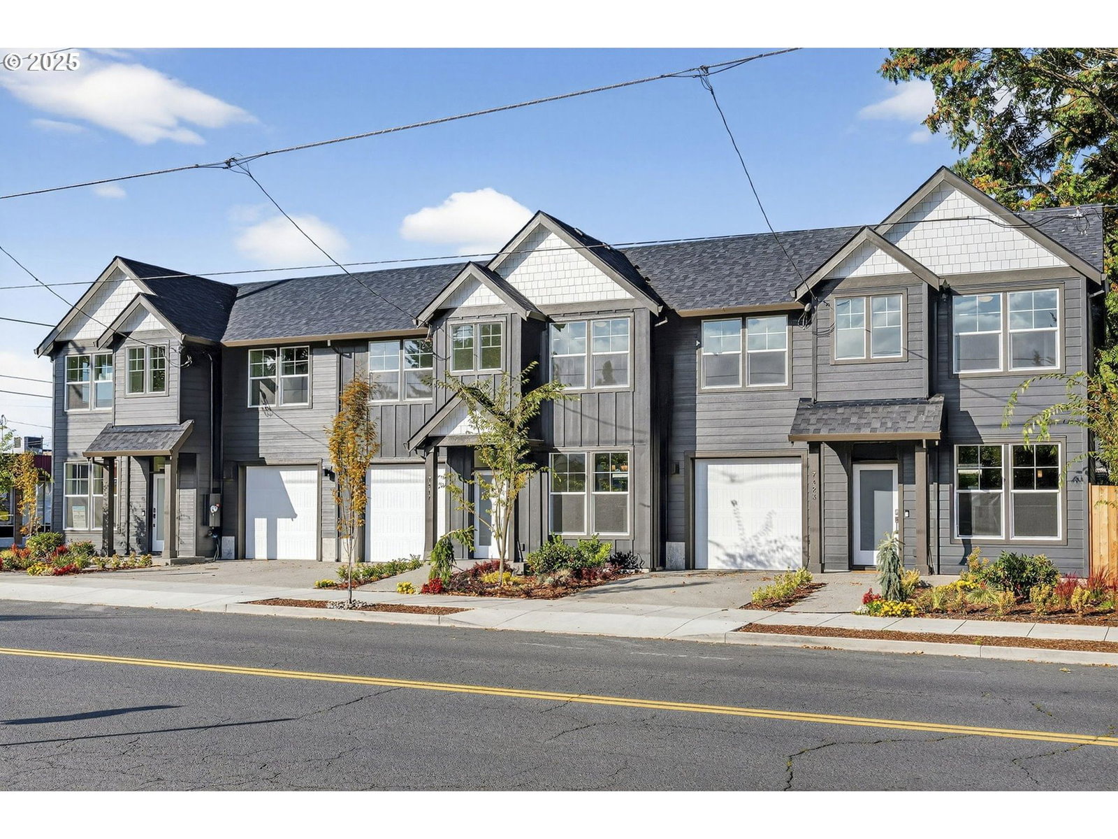 Primary listing photo, 7417 NE Fremont St, Portland, OR, 97213
