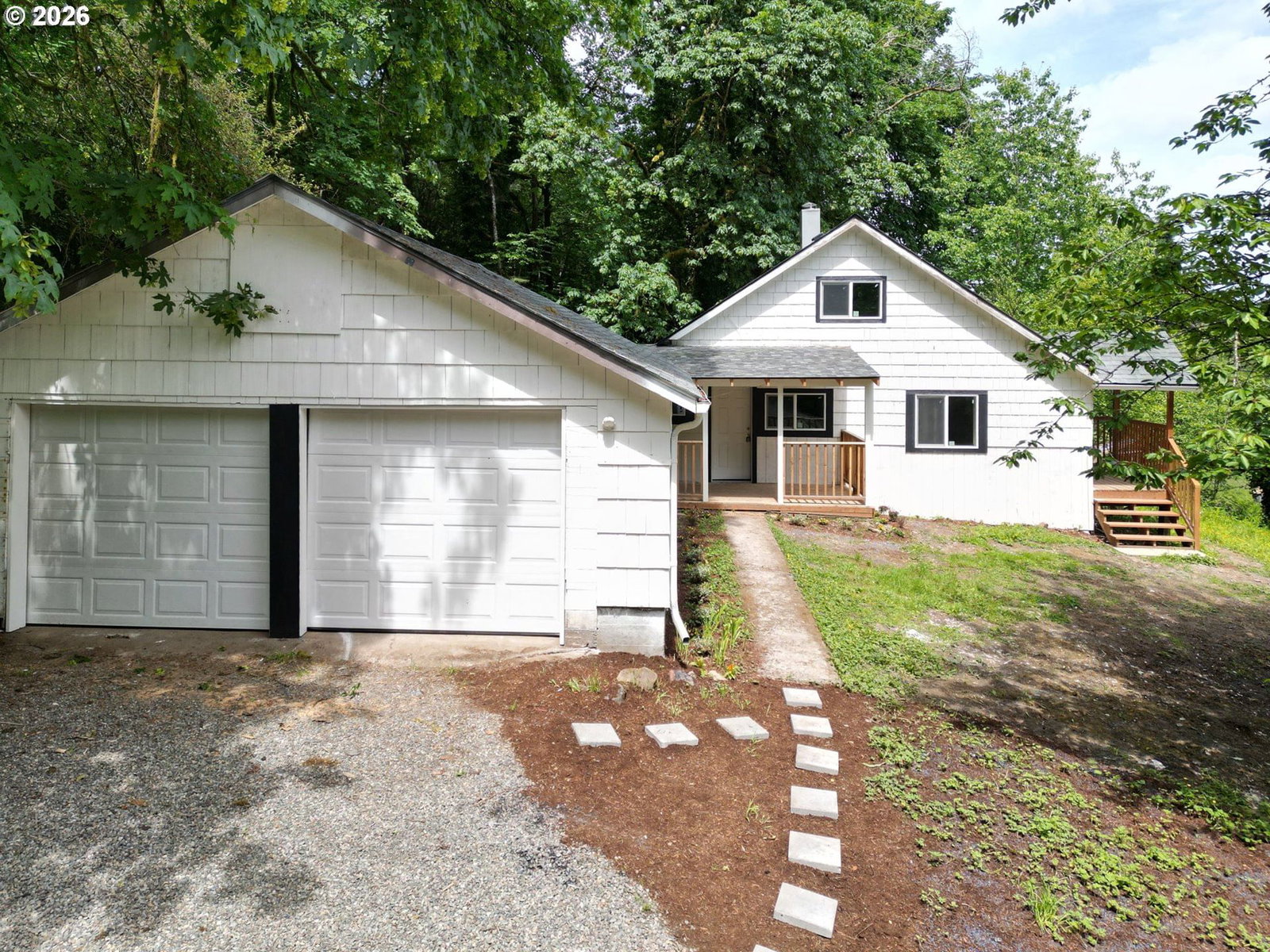 Listing photo 1 of 6