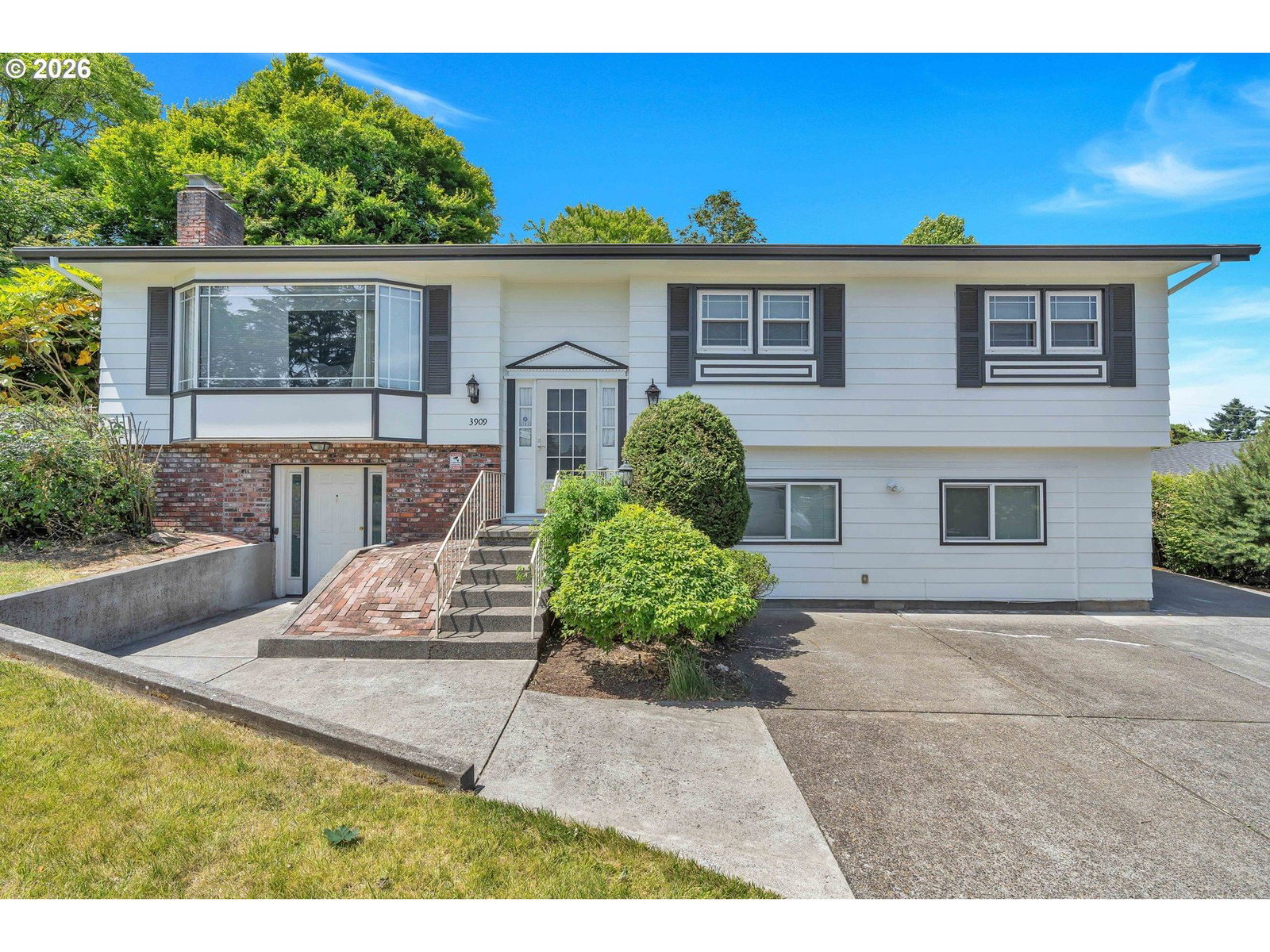 3909 NE 135TH AVE