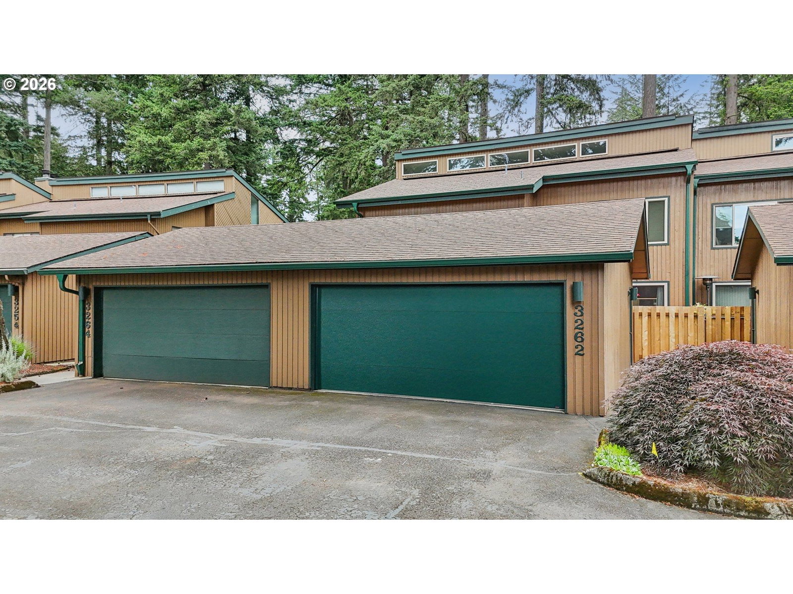 Listing photo 1 of 6