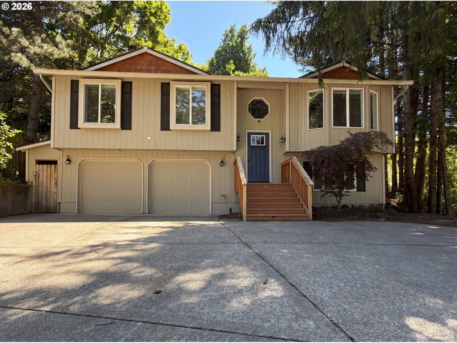 Listing photo 1 of 6