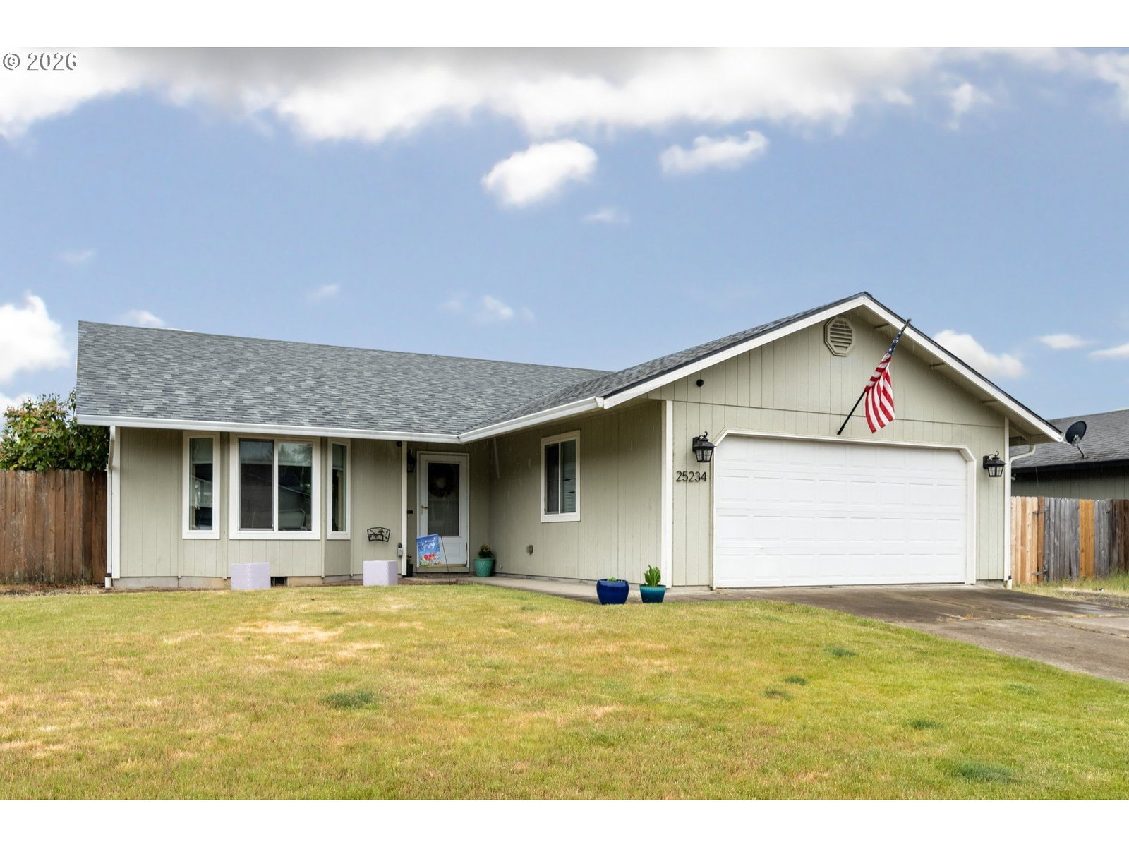Listing photo 1 of 6