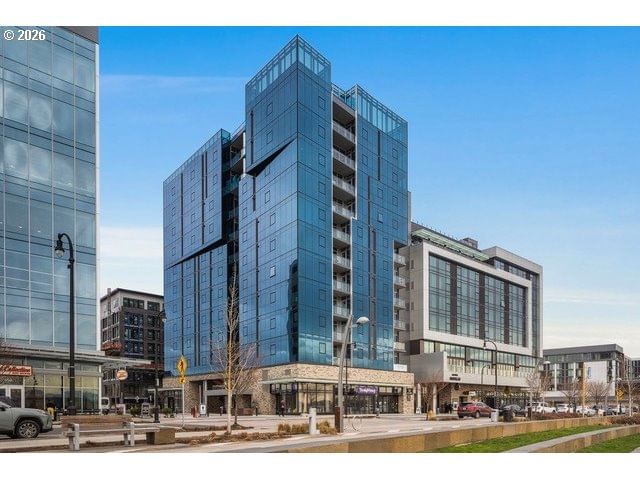 590 WATERFRONT WAY #202