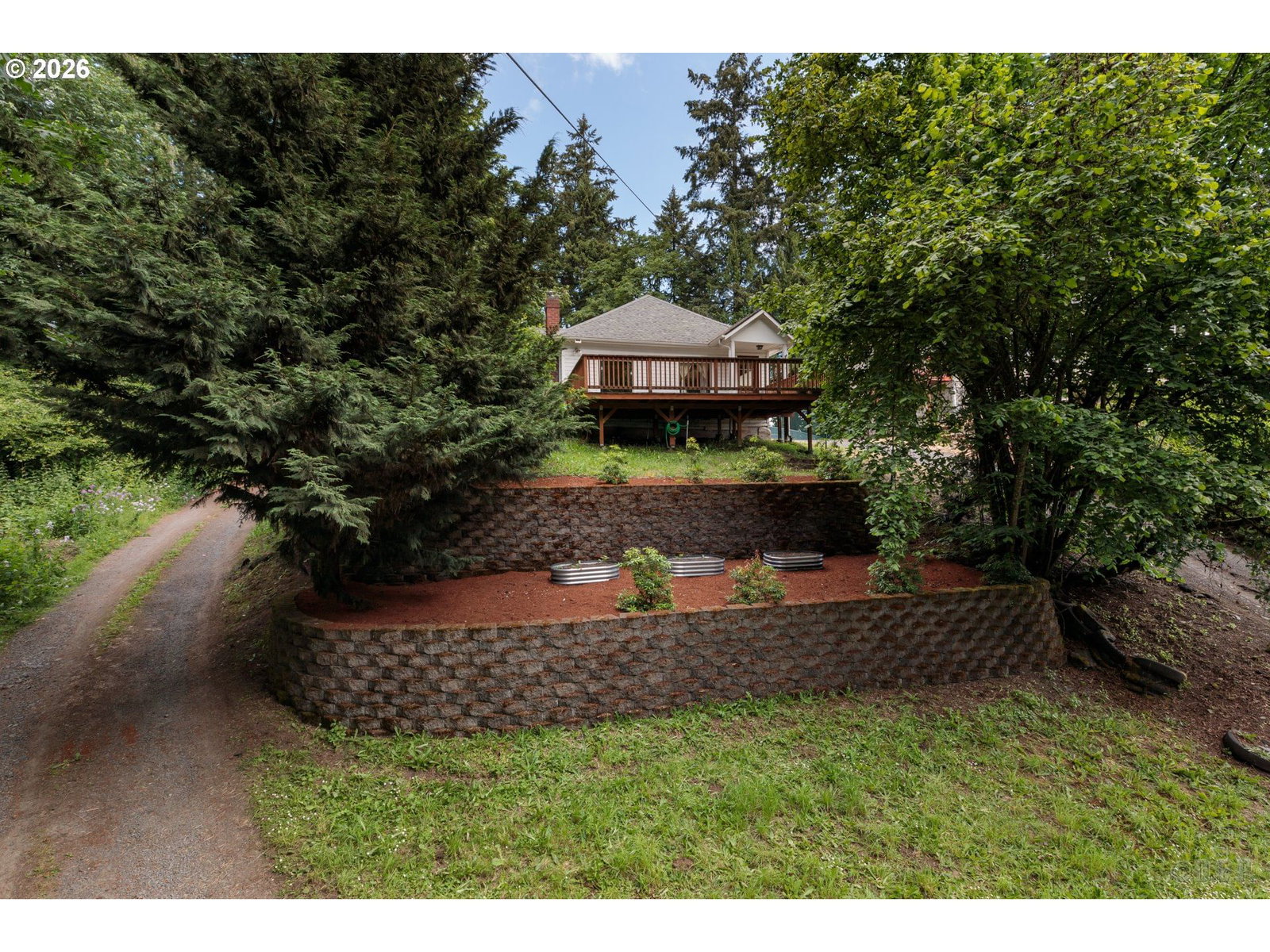 Listing photo 1 of 6