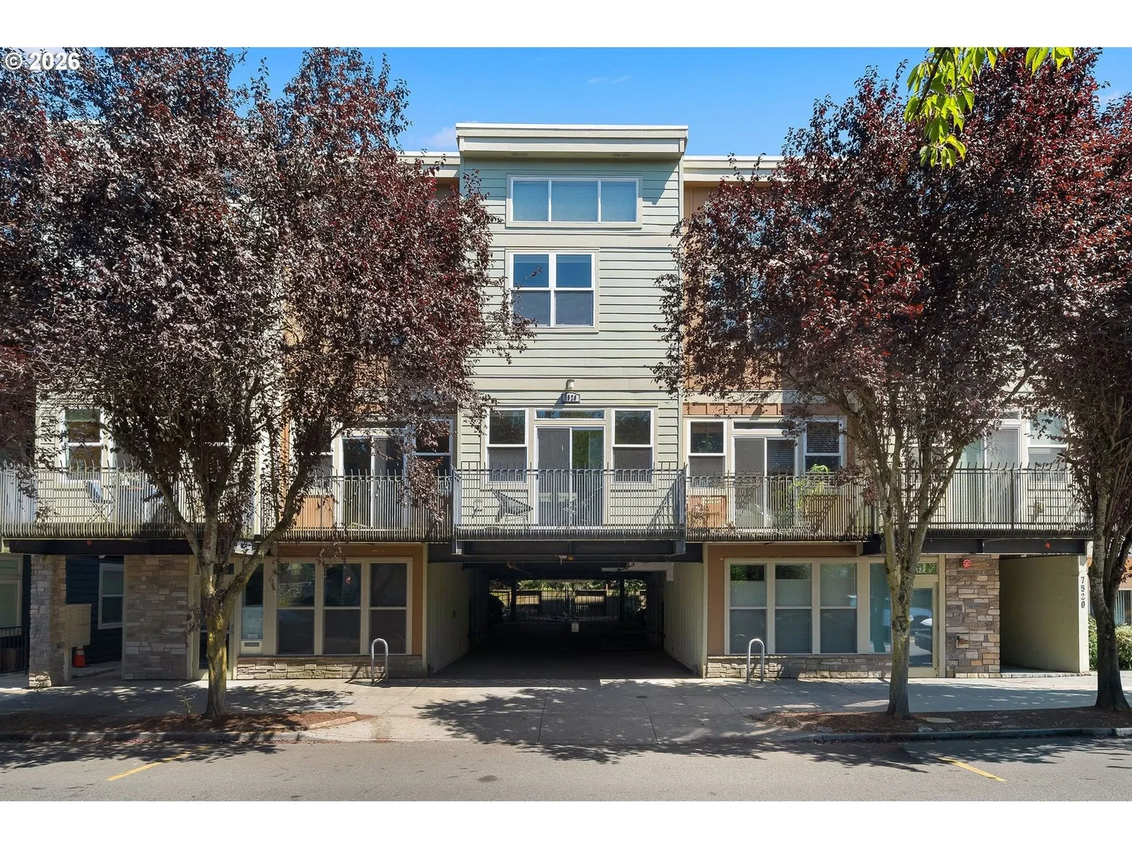 7520 SE MILWAUKIE AVE #201