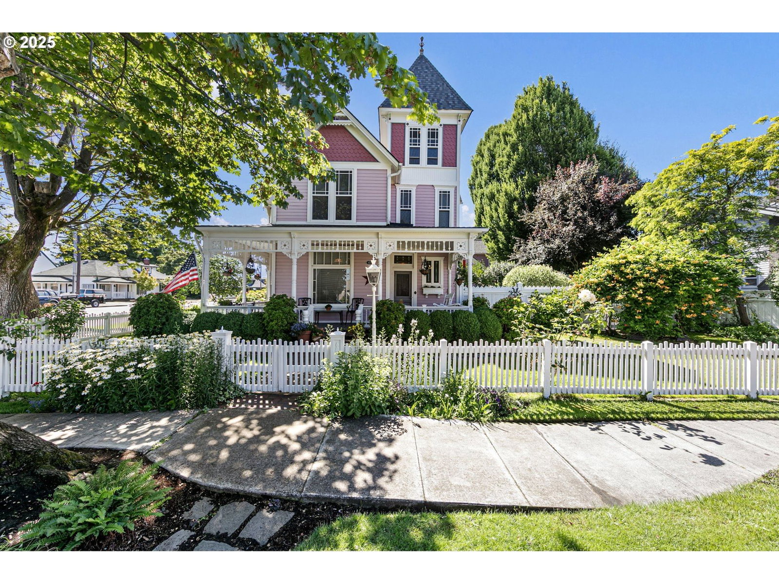 Listing photo 1 of 1
