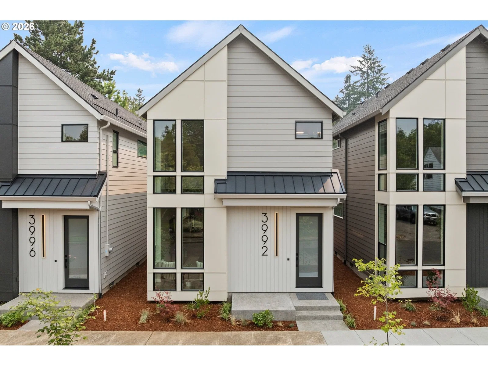 3992 NE 35TH AVE