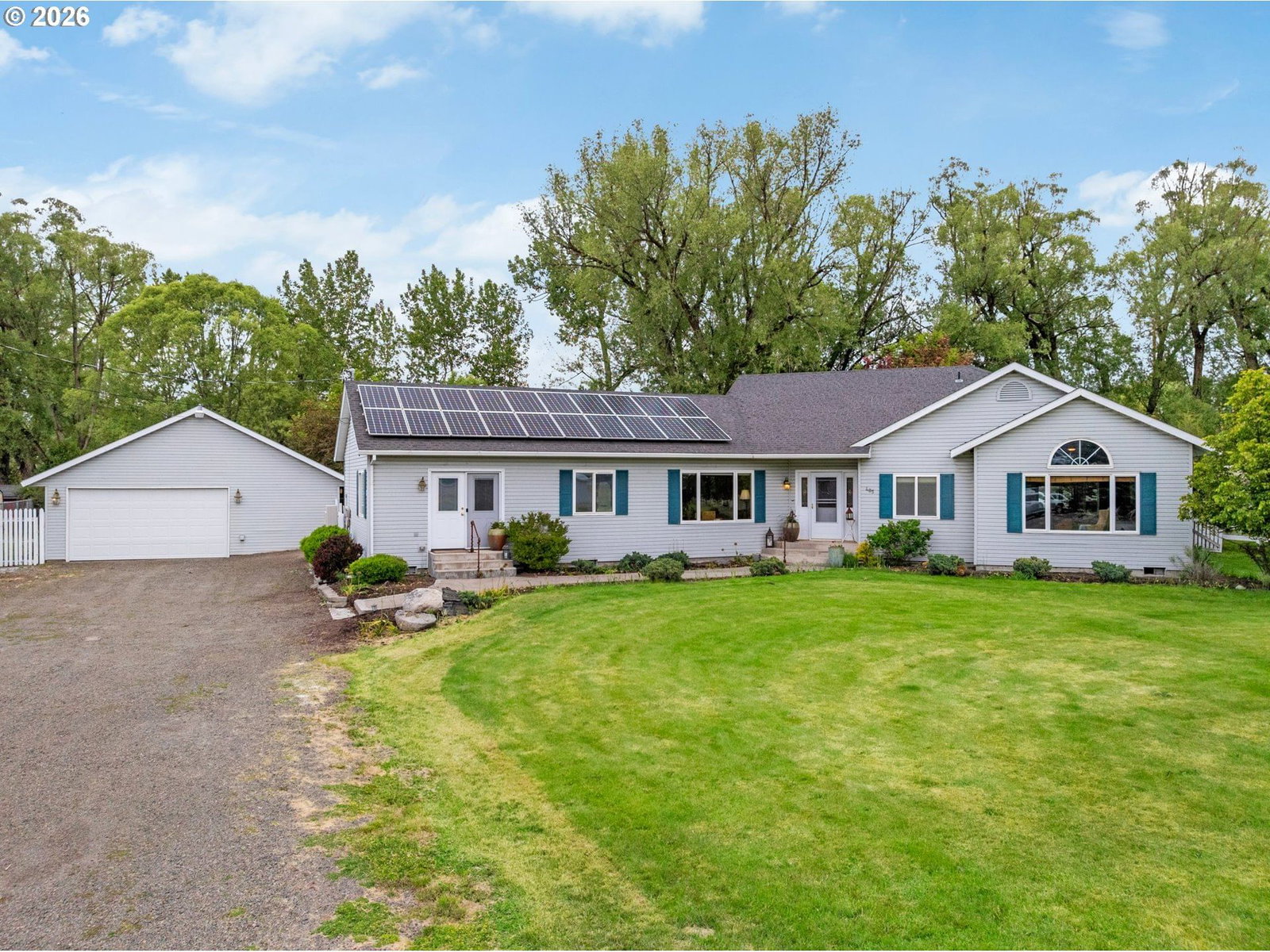 Listing photo 1 of 6