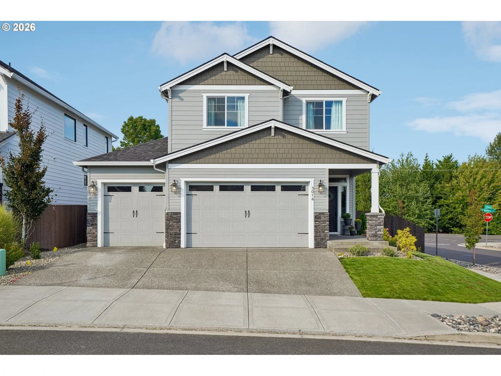 3016 S WHITE SALMON DR