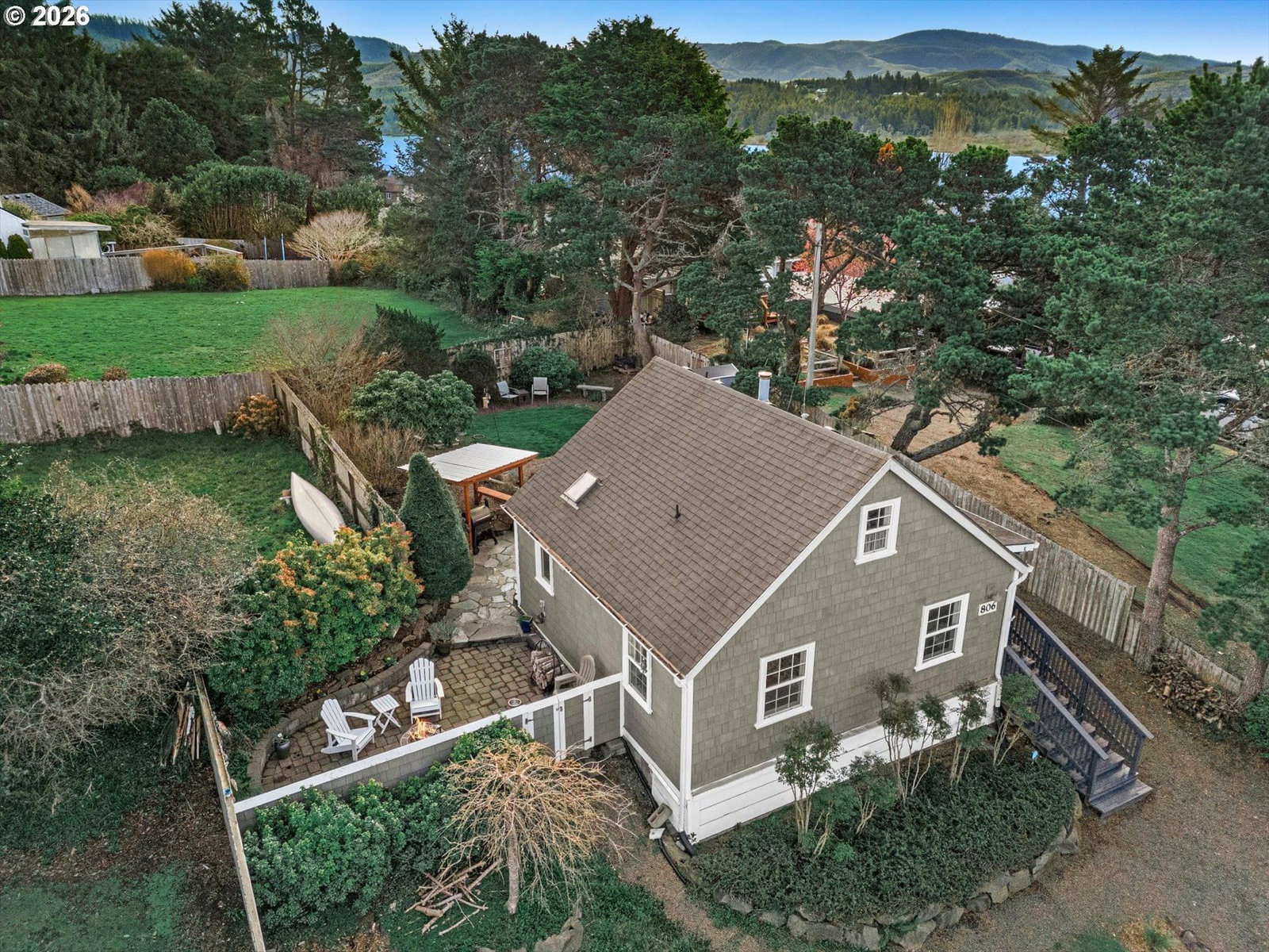 Primary listing photo, 806 MAST AVE, Lincoln City, OR, 97367
