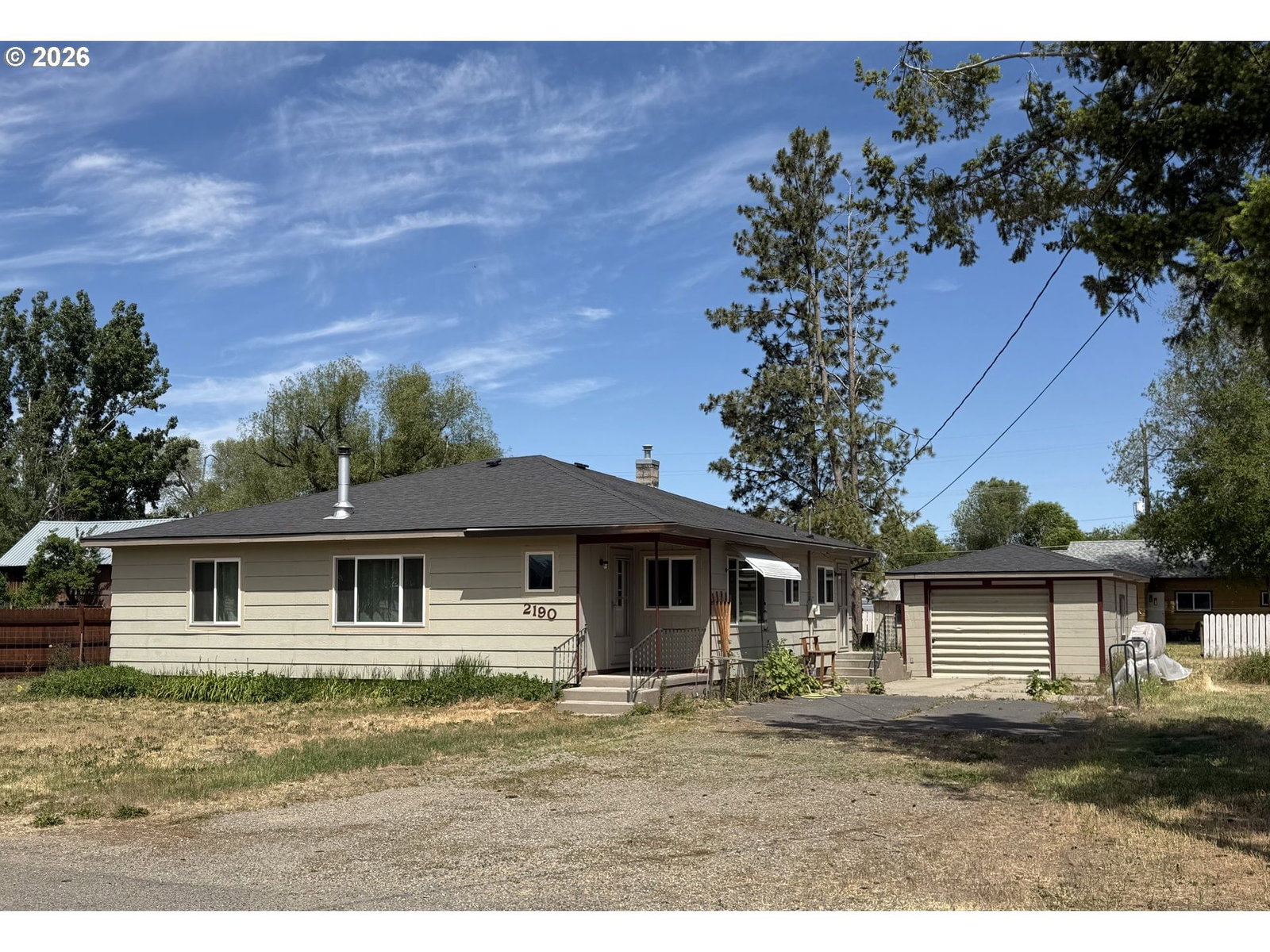 Listing photo 1 of 6