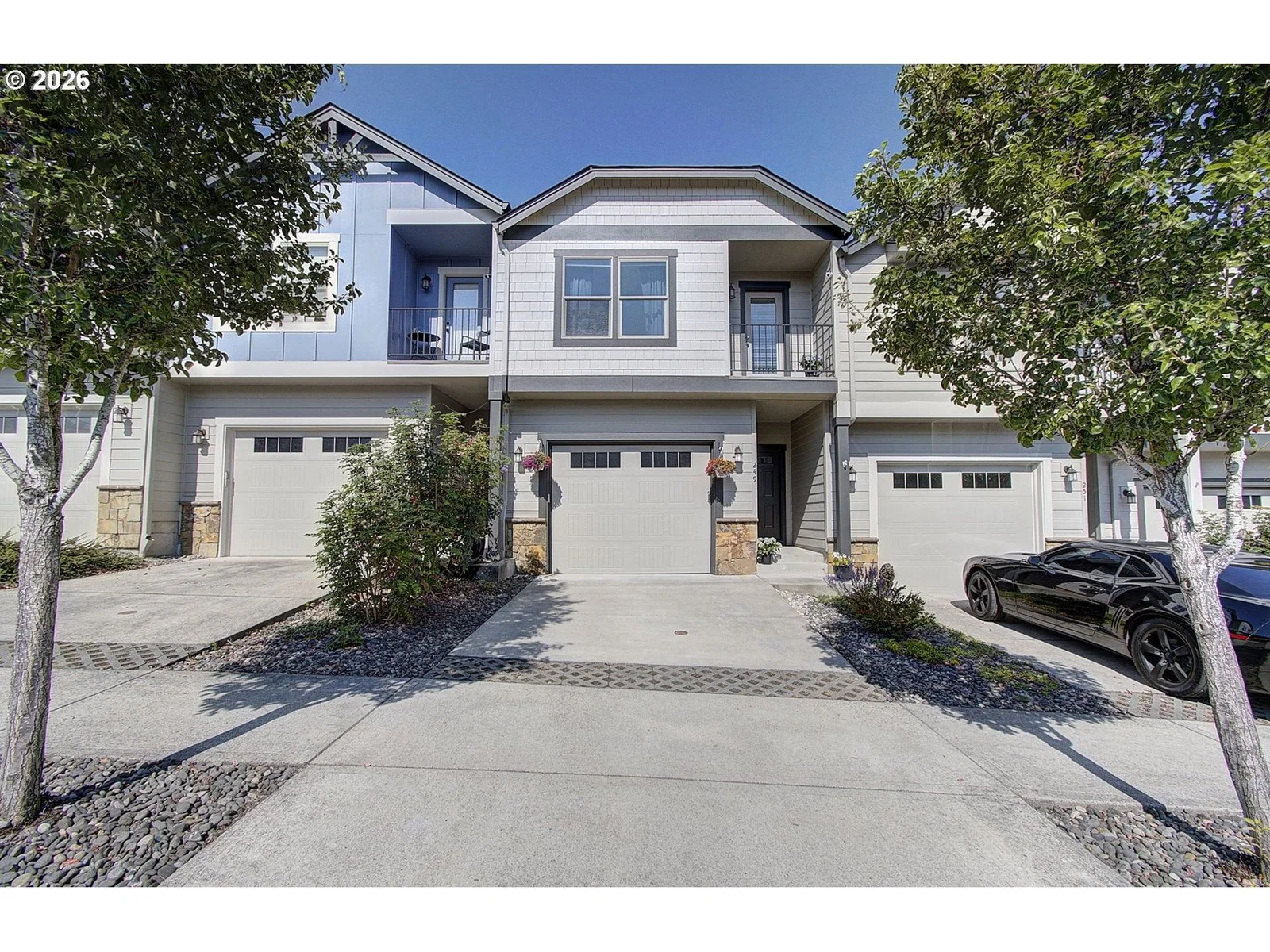 249 N 43RD PL
