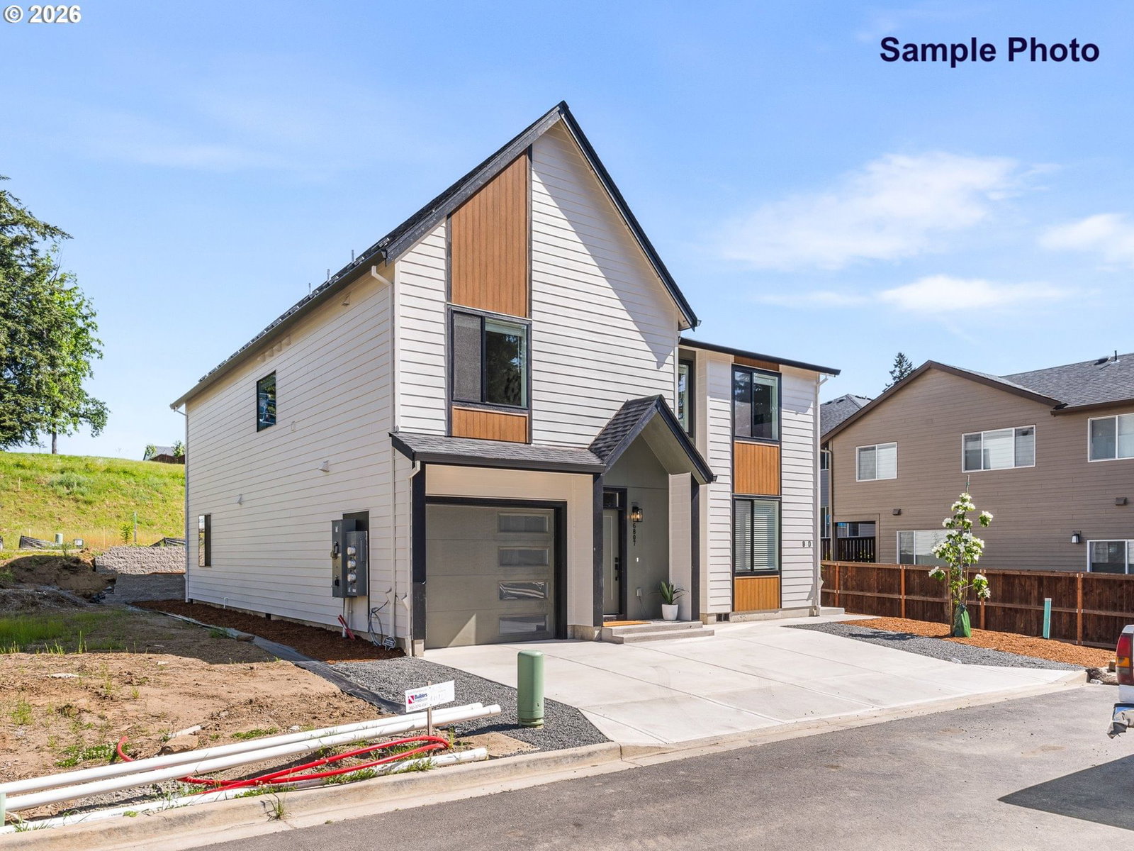 Listing photo 1 of 6