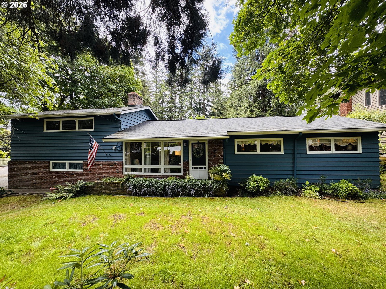 Listing photo 1 of 6