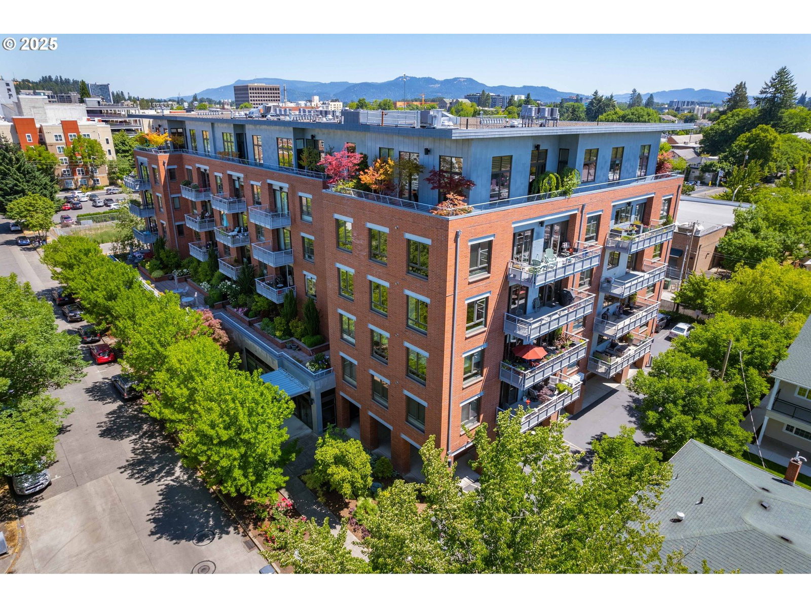 Primary listing photo, 1375 OLIVE ST #503, Eugene, OR, 97401
