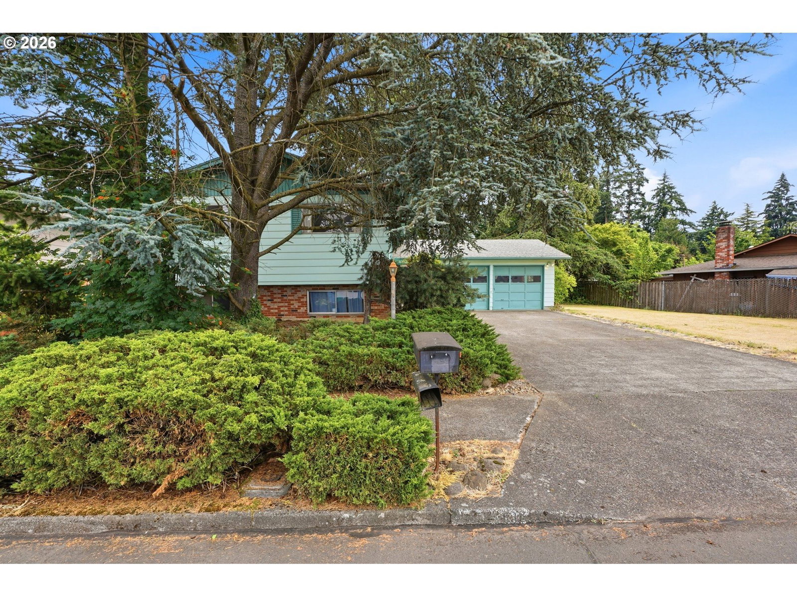 17610 NE MULTNOMAH DR