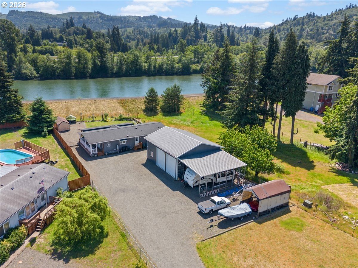 Listing photo 1 of 6