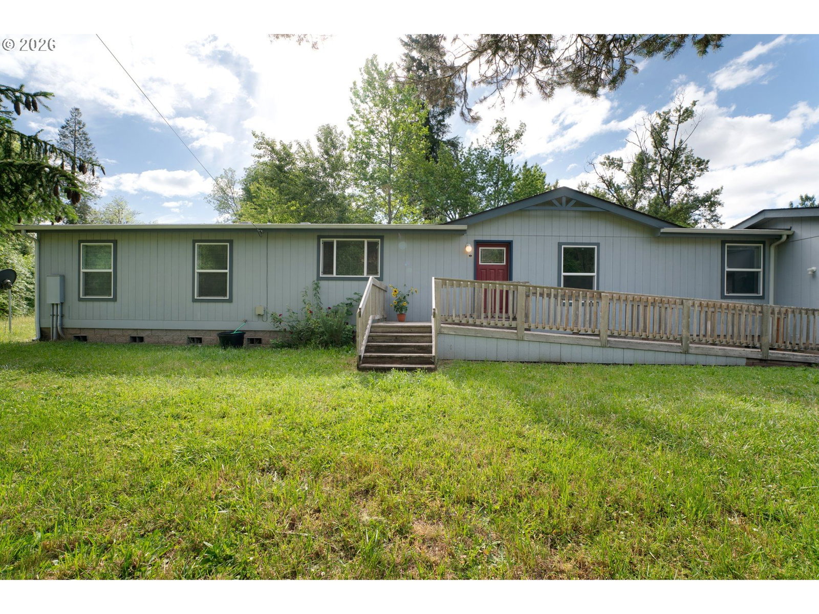 Listing photo 1 of 6