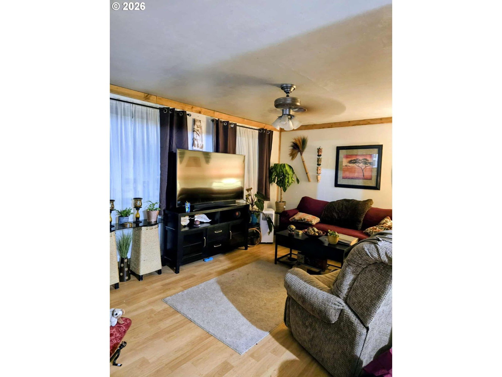 Listing photo 1 of 5