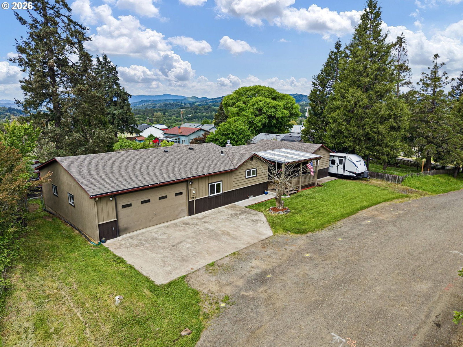 Primary listing photo, 613 5TH ST, Oakland, OR, 97462