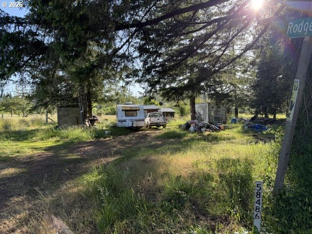 Listing photo 1 of 6