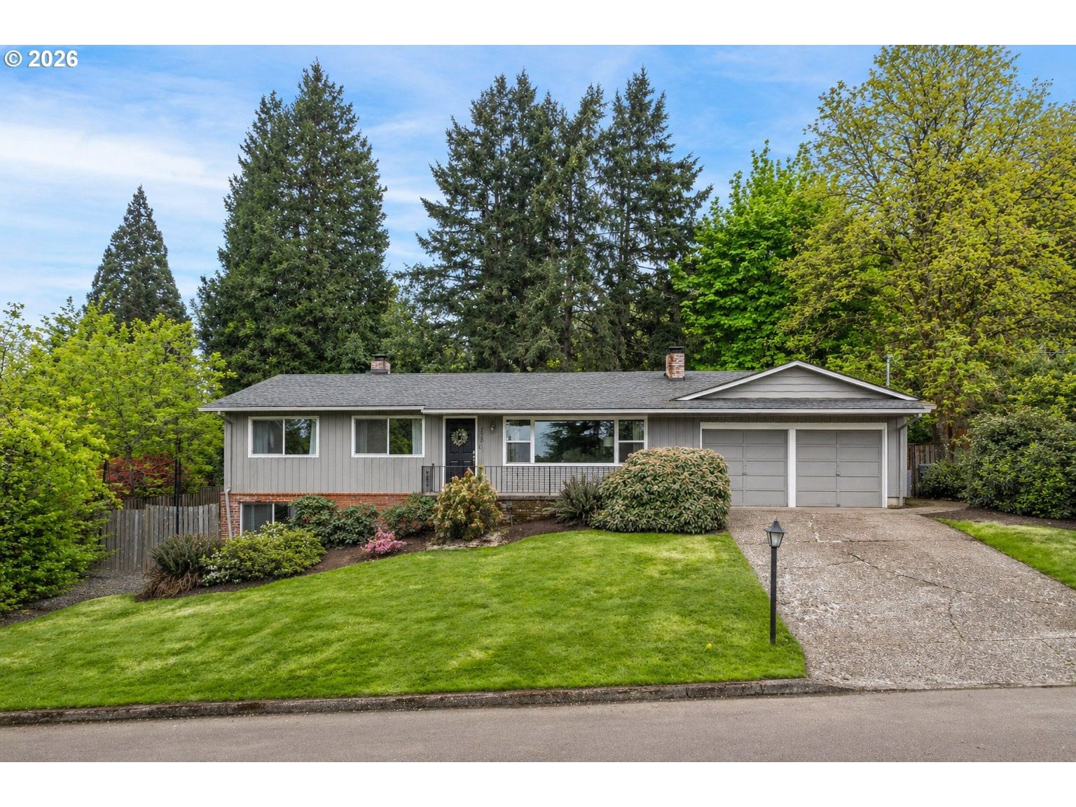 2800 RAINIER PL