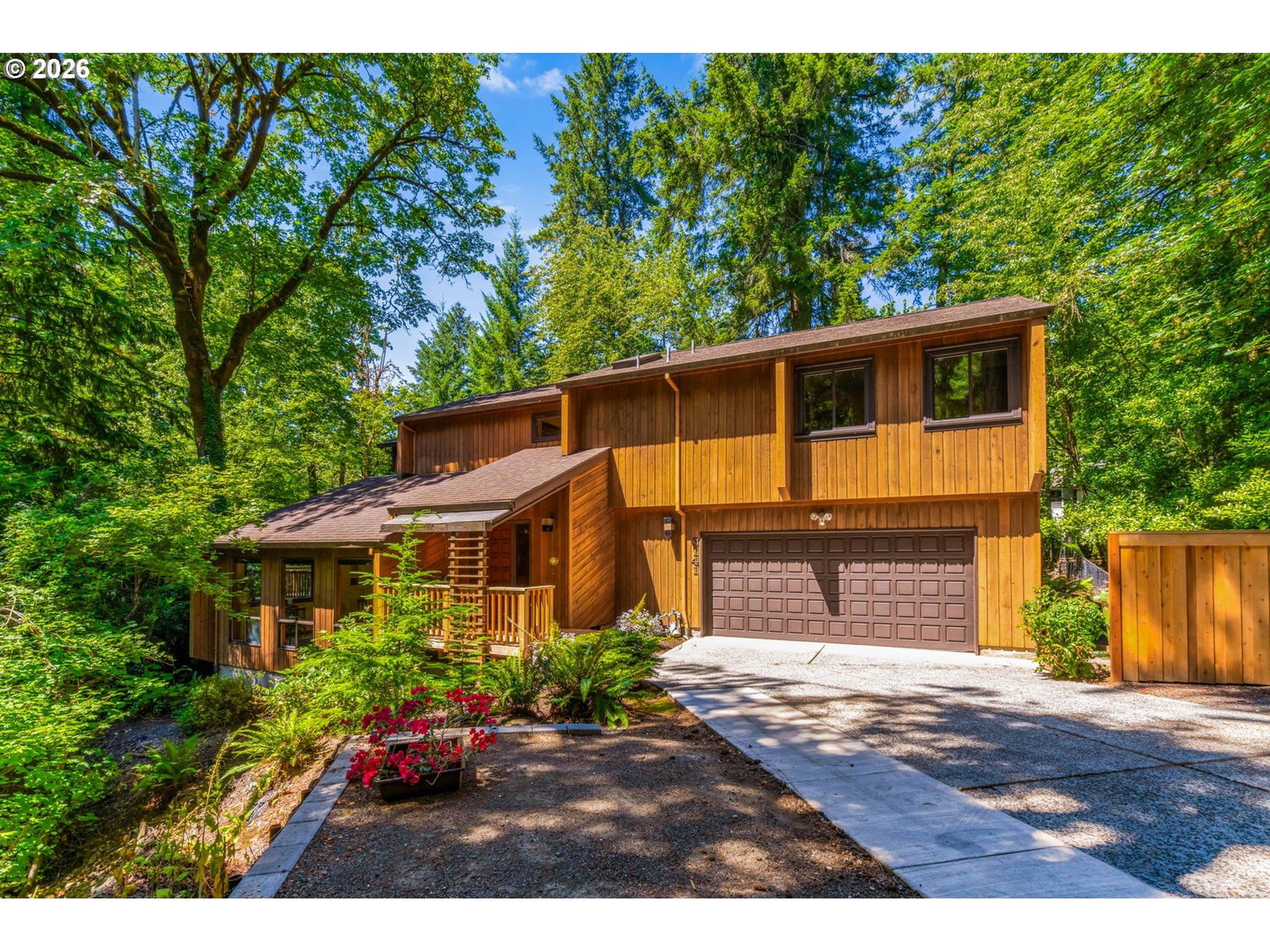 3141 ROYCE WAY