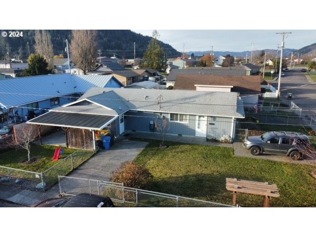 Listing photo 1 of 6