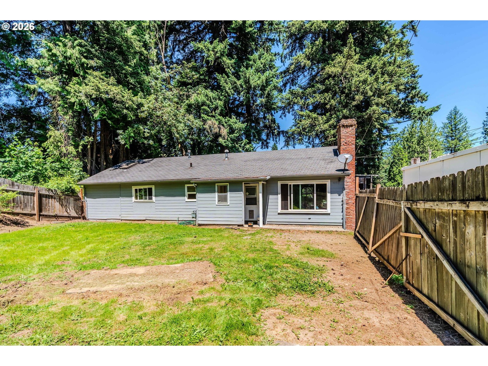 Listing photo 1 of 6
