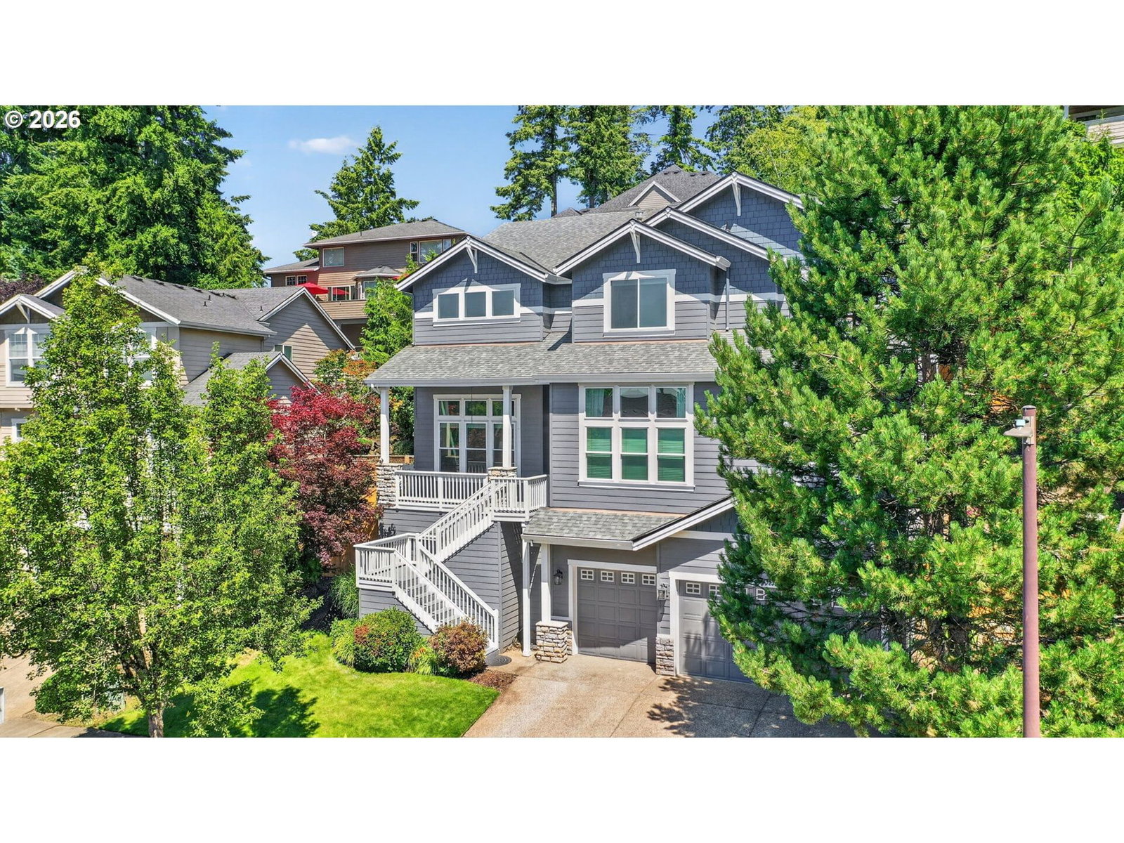 2235 CRESTVIEW DR