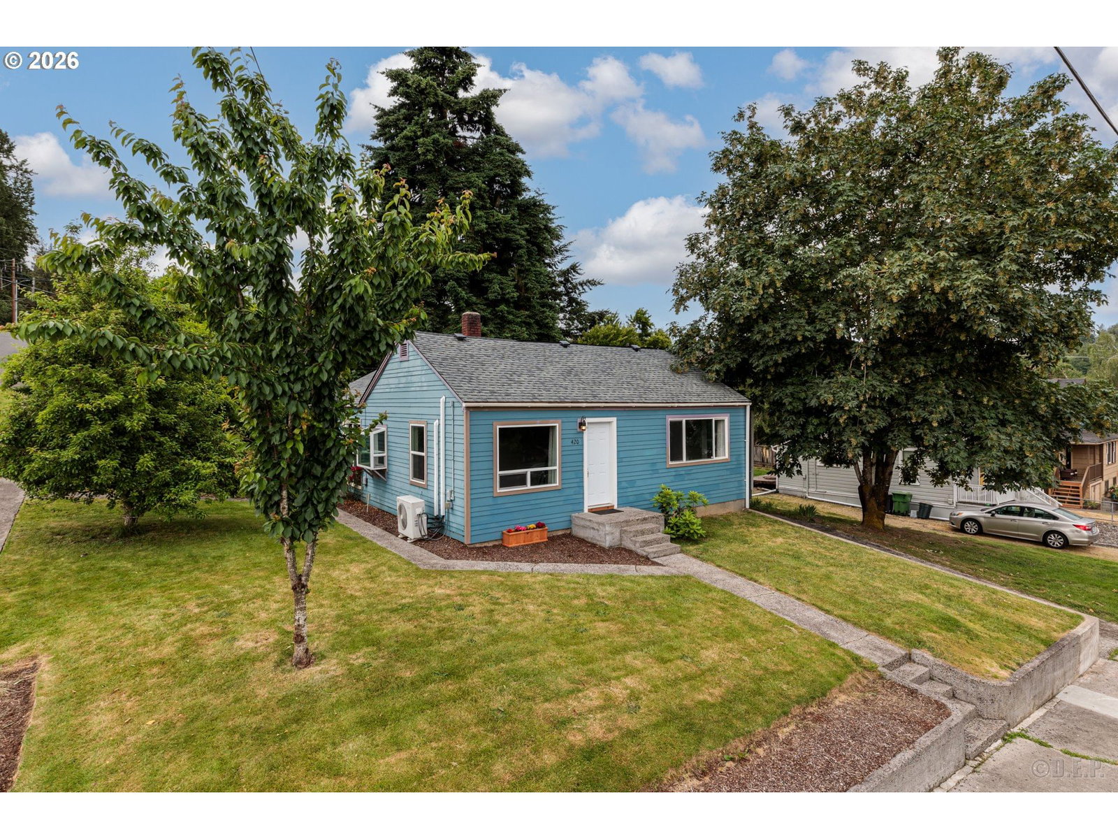Listing photo 1 of 6