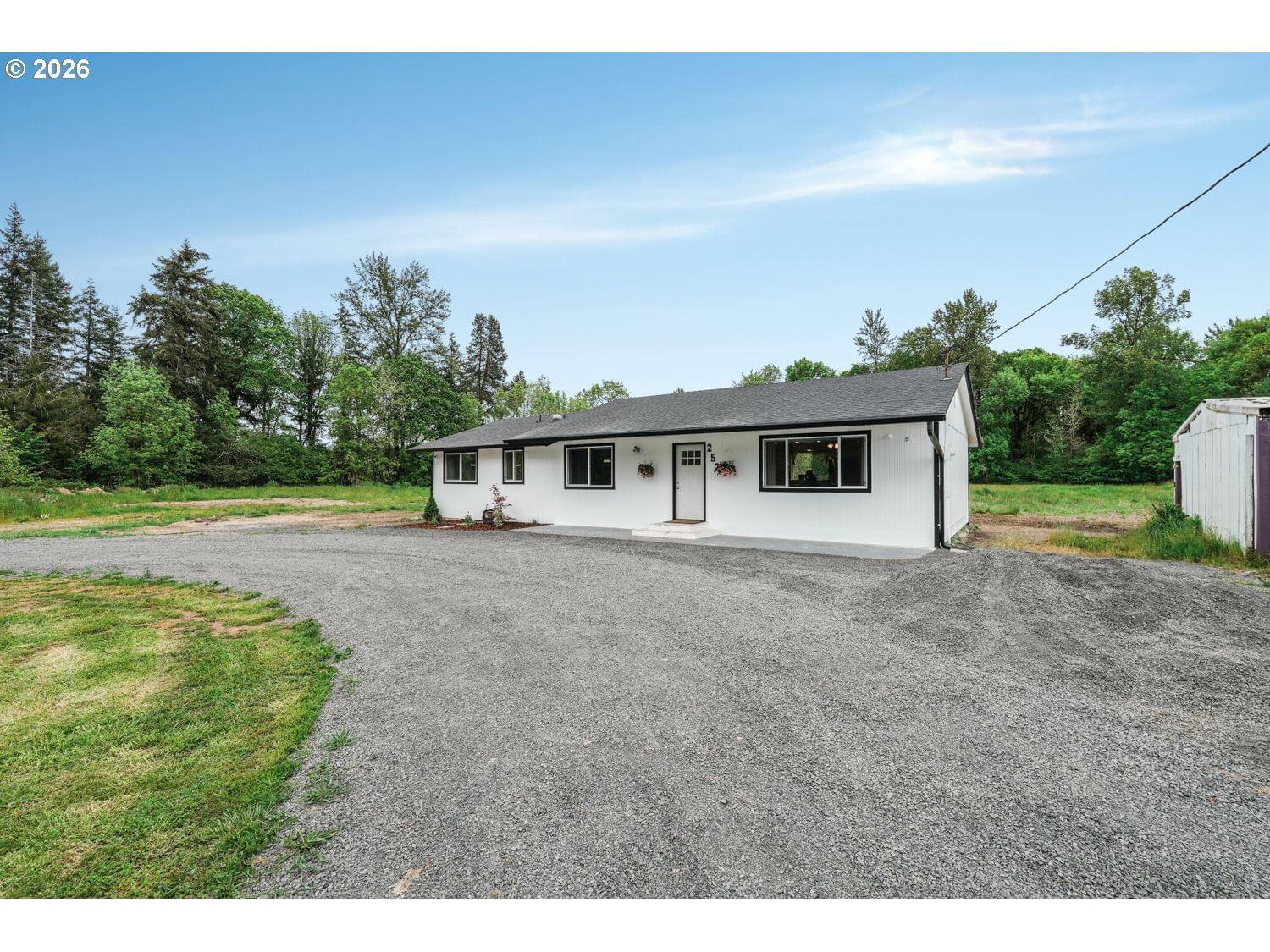 Listing photo 1 of 6