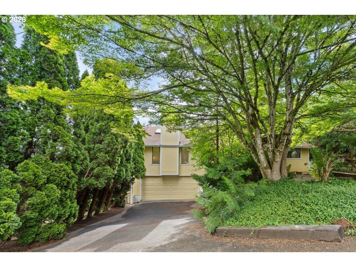 Listing photo 1 of 6