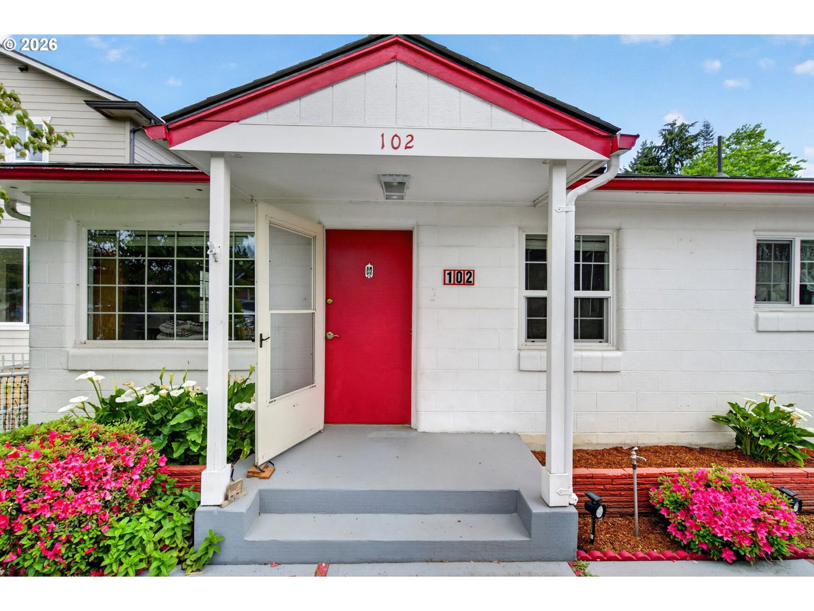 102 NELSON AVE