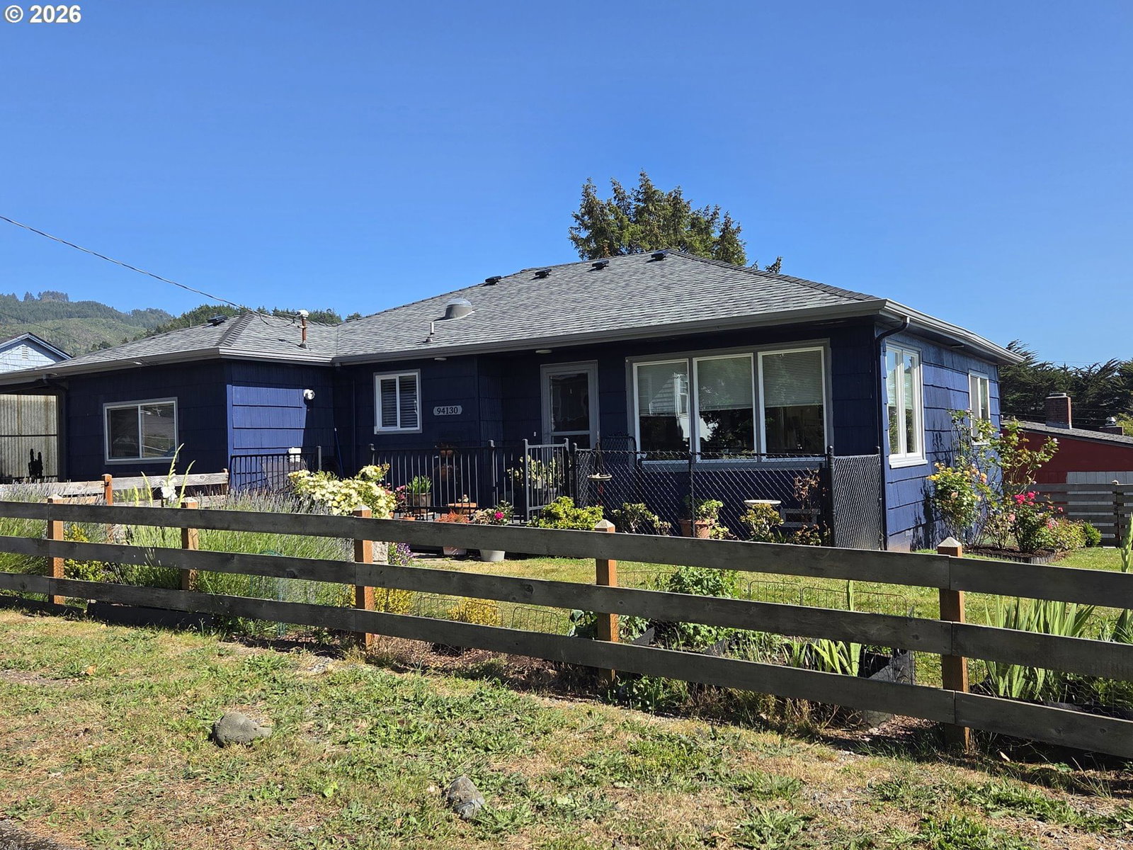 Listing photo 1 of 6