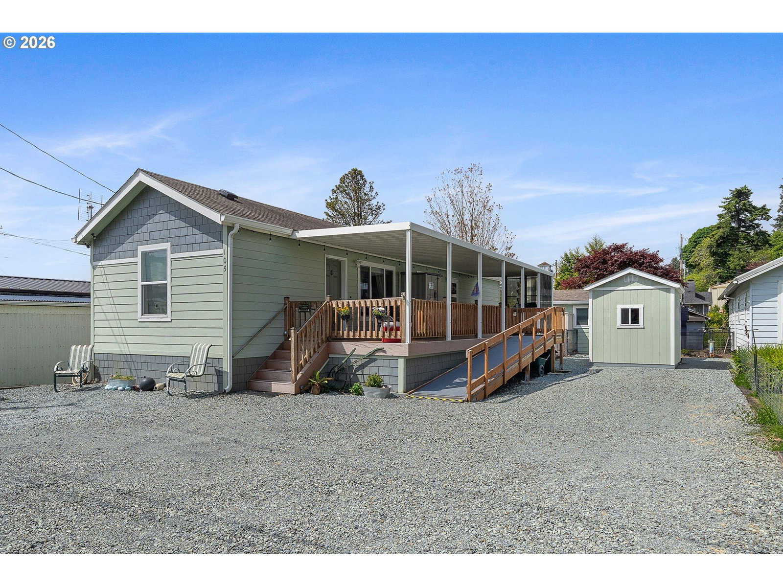 Listing photo 1 of 6