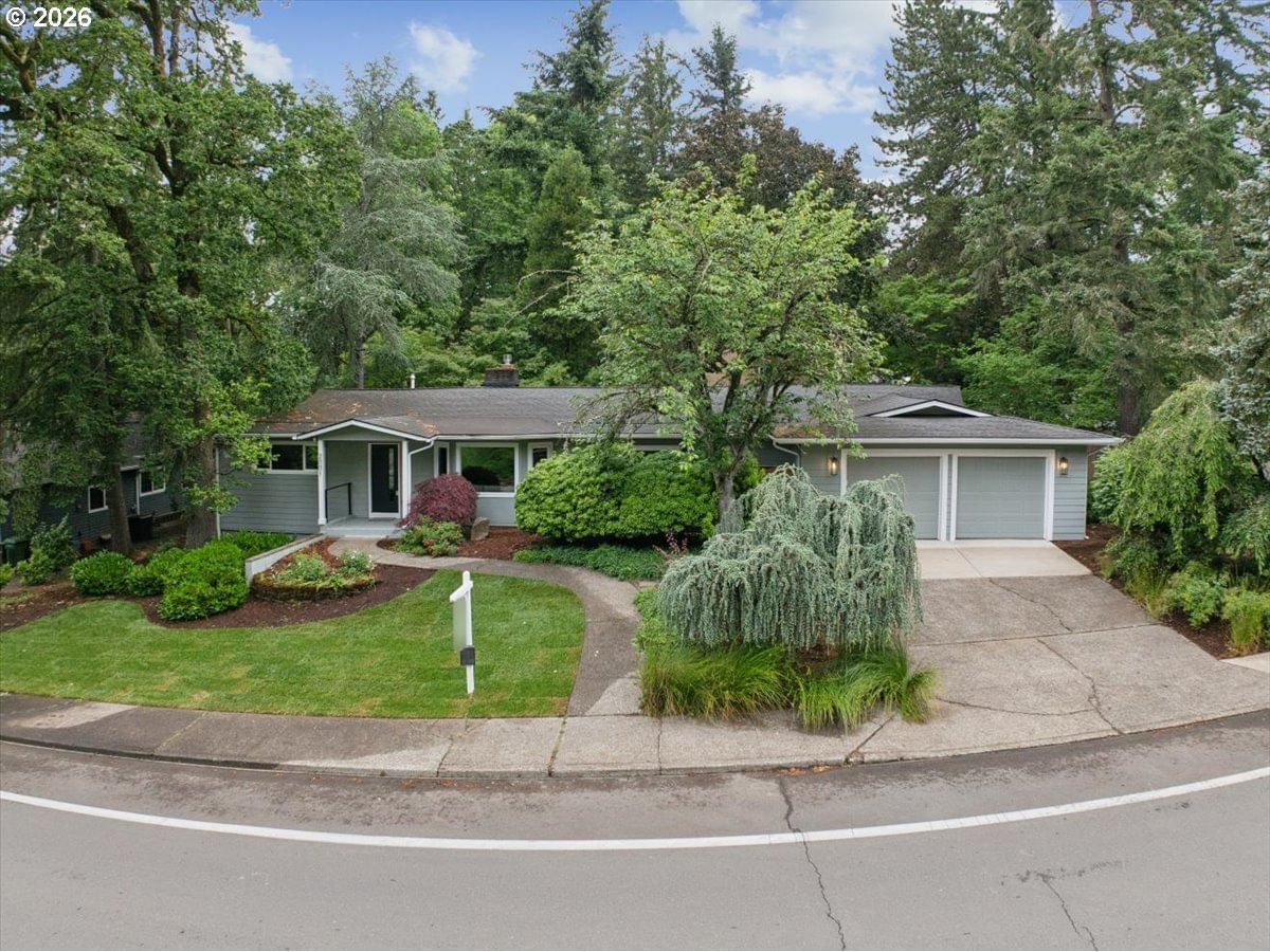 2001 GREENTREE RD
