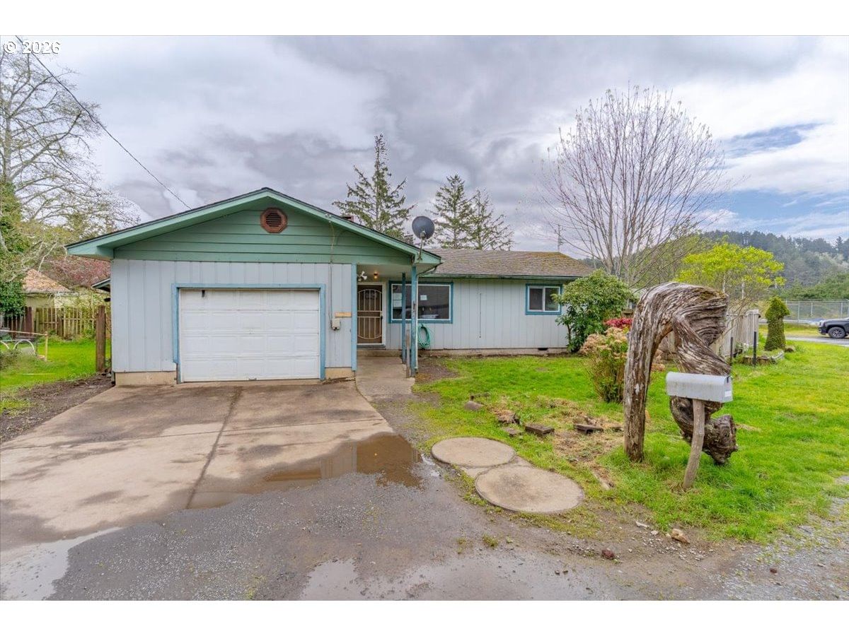 Listing photo 1 of 6