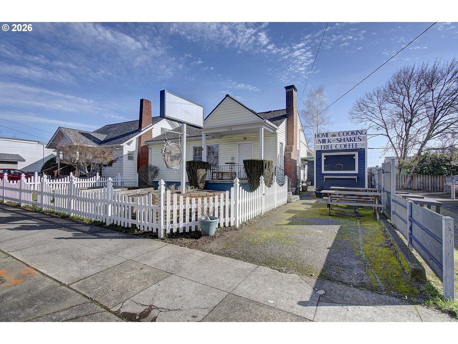 Primary listing photo, 6108 SE MILWAUKIE AVE, Portland, OR, 97202