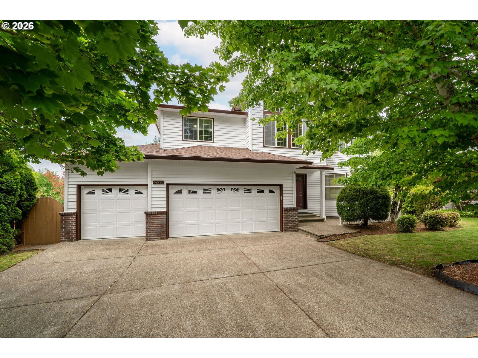 Listing photo 1 of 6
