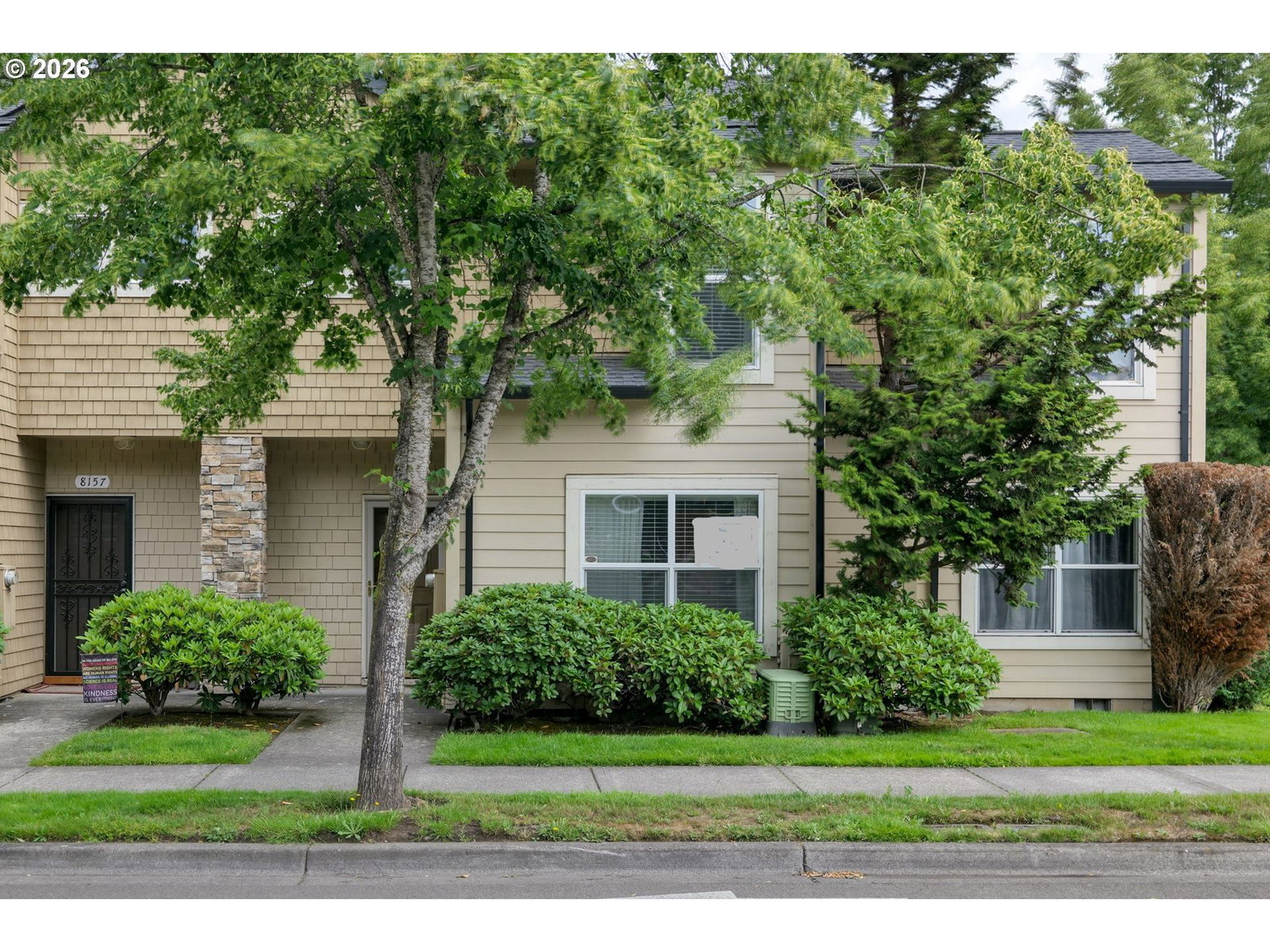 Listing photo 1 of 6