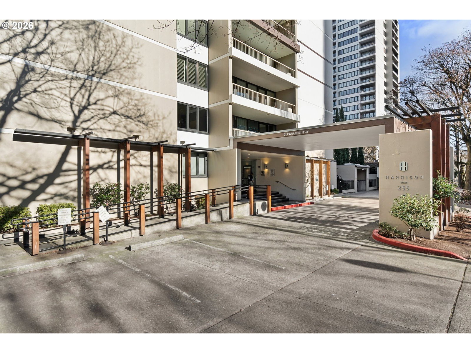Listing photo 1 of 6