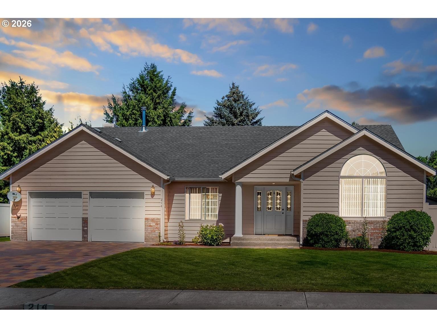 Primary listing photo, 214 MEADOW LAKES DR, Prineville, OR, 97754