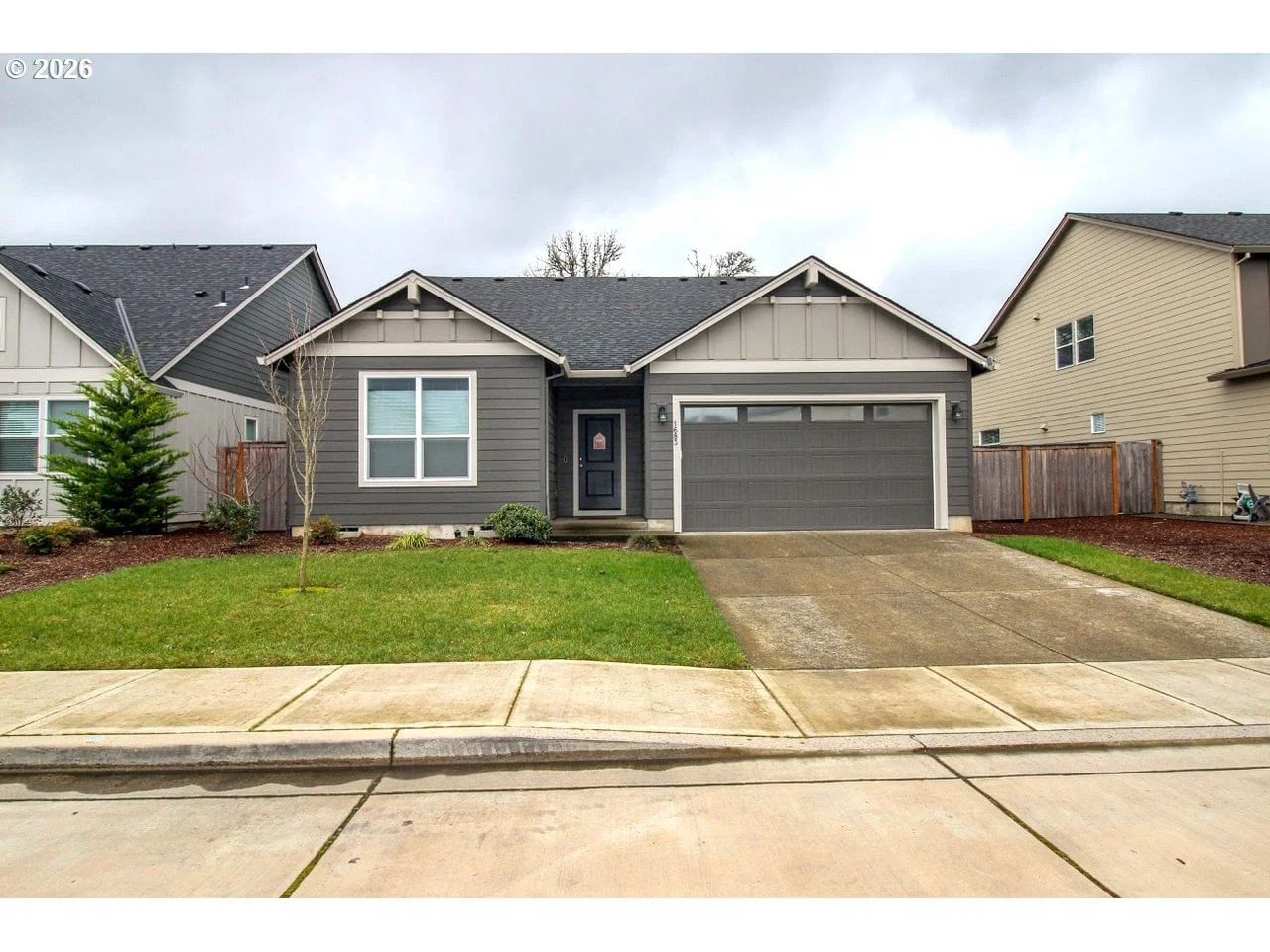 1683 S QUARTZ DR