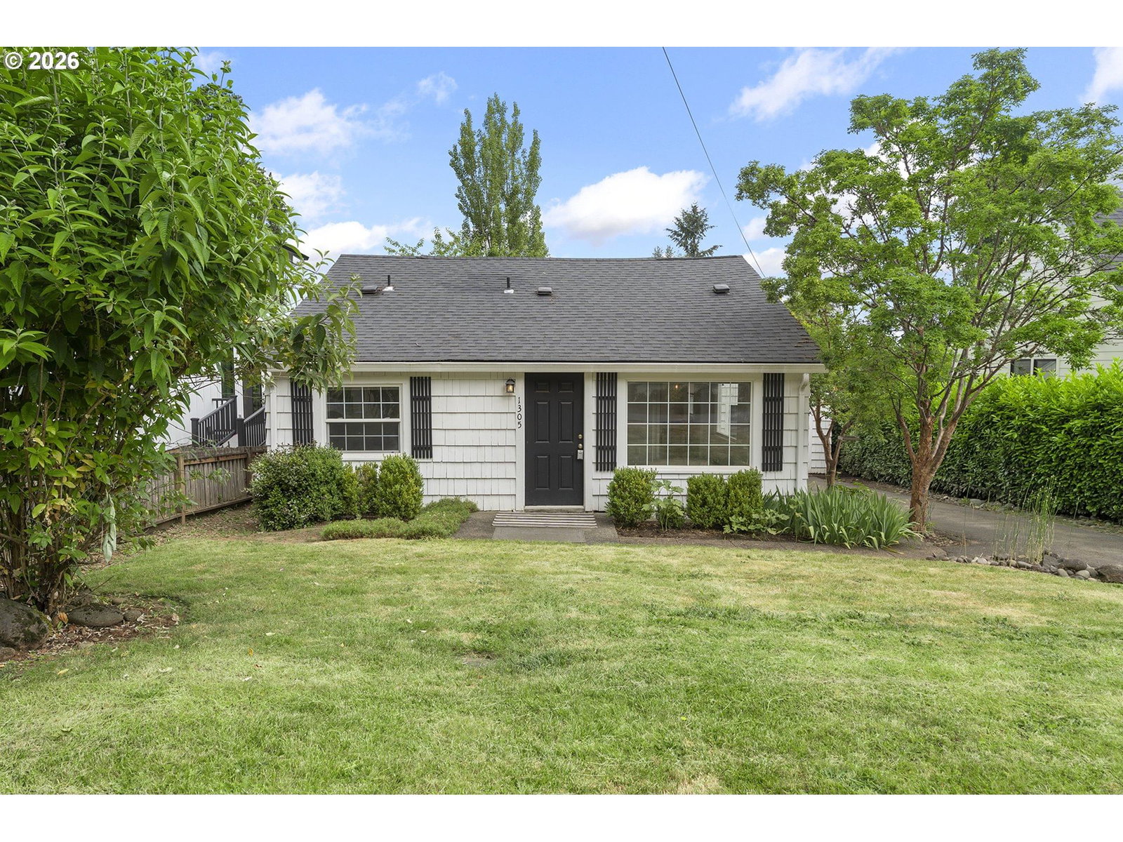 Listing photo 1 of 6