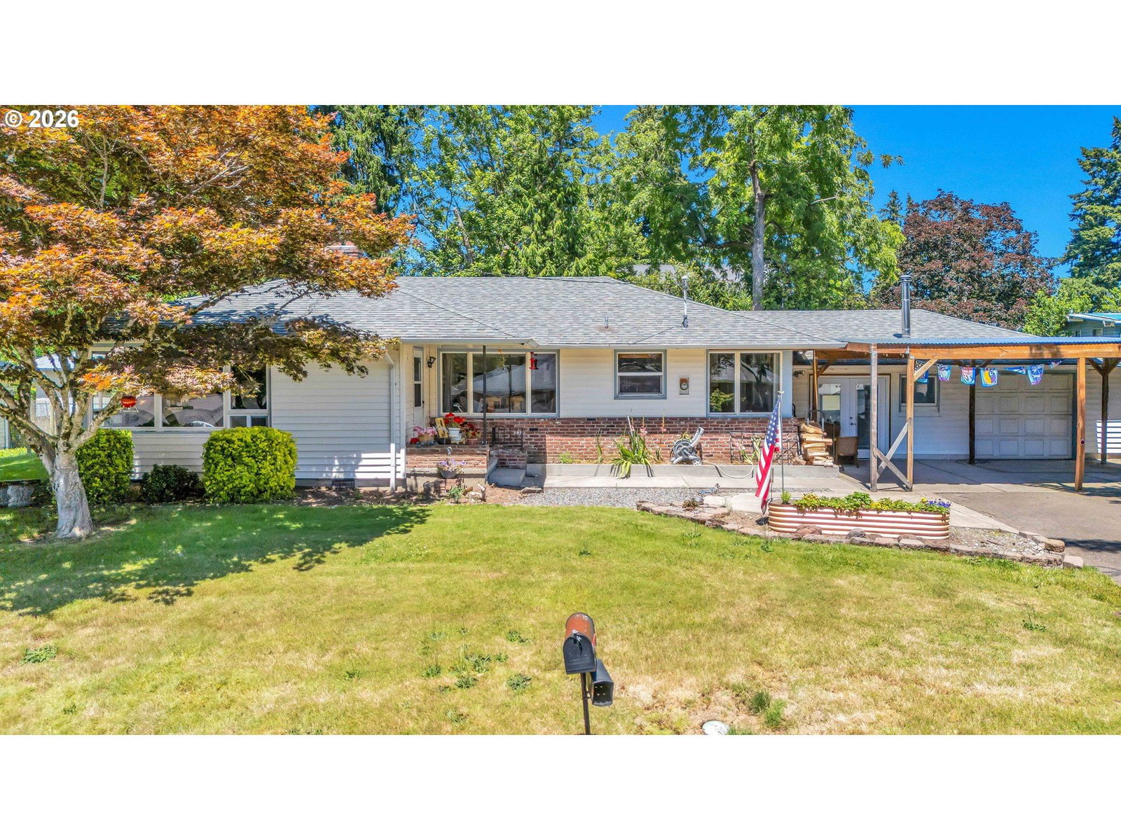 1883 SE ROSEBRIER CT