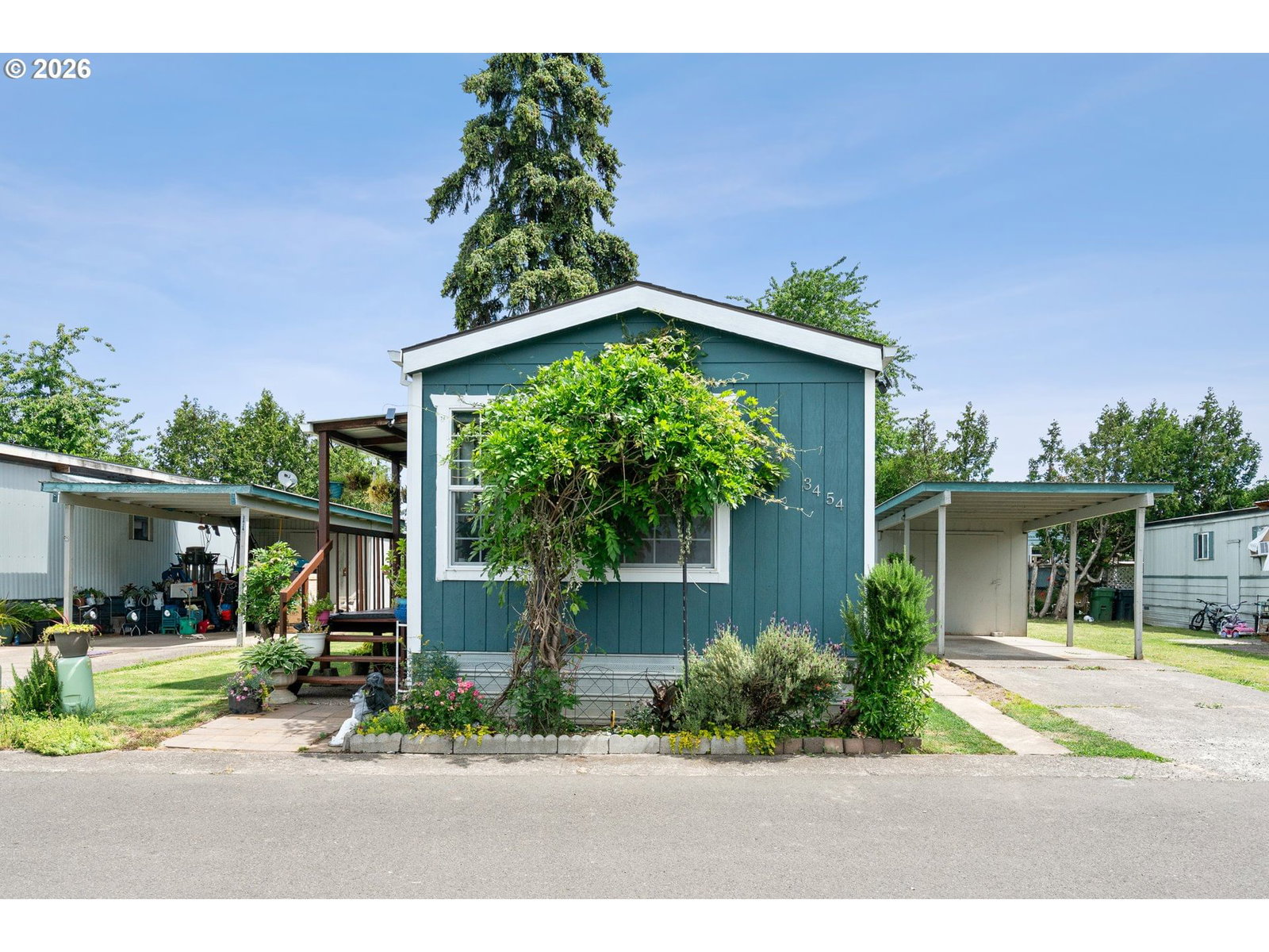 Listing photo 1 of 6