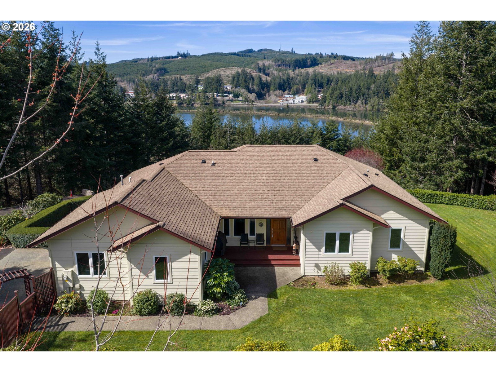 Primary listing photo, 93621 LINKS LN, Coos Bay, OR, 97420